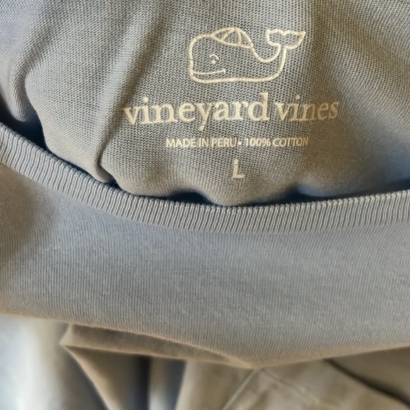 Vineyard Vines Men’s Hanukkah 2017 Shirt EUC - Picture 9 of 9